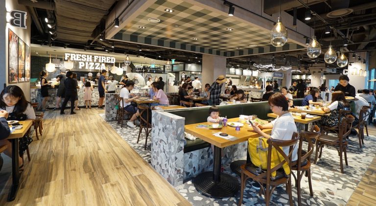 이랜드 피자몰, 강남역점 오픈