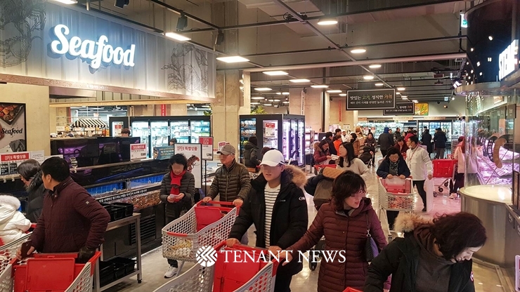 스마트 스토어 ‘롯데마트 금천점’, 온-오프라인 옴니채널 실험 통했다