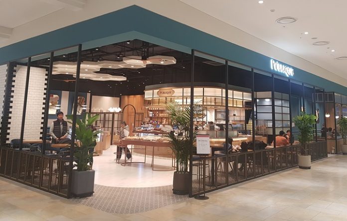 (참고사진) 퍼블리크 매장 외부 사진