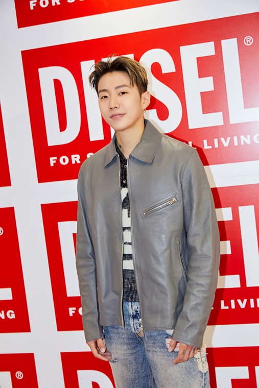 박재범ㆍ뉴진스 혜인ㆍTXT 연준ㆍ비비ㆍ민니ㆍ식케이, 디젤 한남동 오프닝 행사 빛내