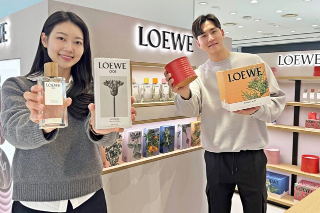 갤러리아百, 스페인 명품 브랜드 로에베 향수…국내 첫 오픈
