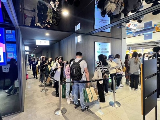오스떼, 현대면세점 입점 2개월 만에 매출 8.3억 달성