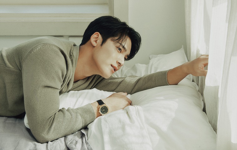 불가리, 로컬 앰버서더 ‘세븐틴 민규’와 함께한 워치 화보 추가 공개