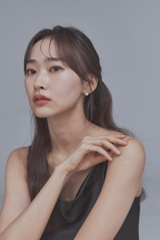 인플루언서 ‘혜지’, 뷰티·패션·핫플레이스서 러브콜 이어져 - TENANT news