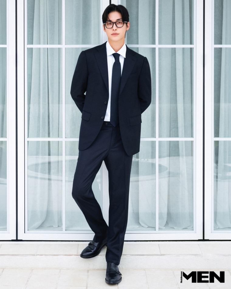 2030 맞춤 예복 전면에